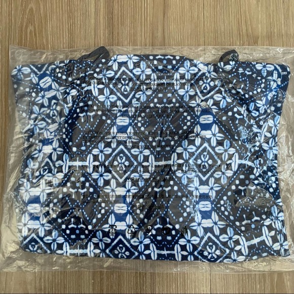 Tommy Bahama Indigo Cowrie Diamonds Over The Shoulder Shirred Tankini Top - Picture 8 of 9